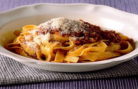 Che bella l’Italia - Fettuccine al ragù