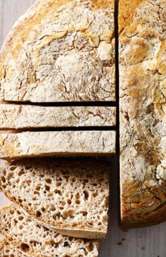 Pain sans gluten aux graines, en cocotte avec couvercle