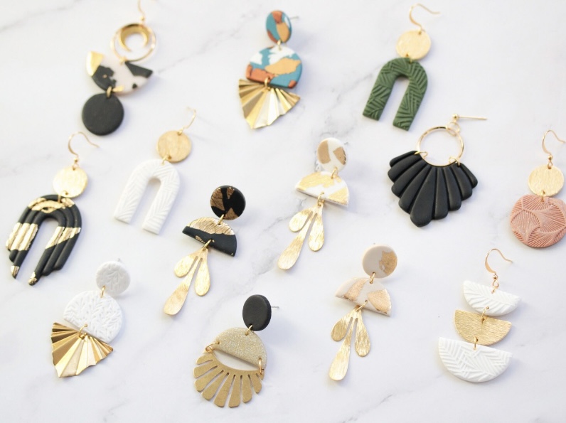 Créer ses boucles d'oreilles en résine synthétique (2 à 3 paires)