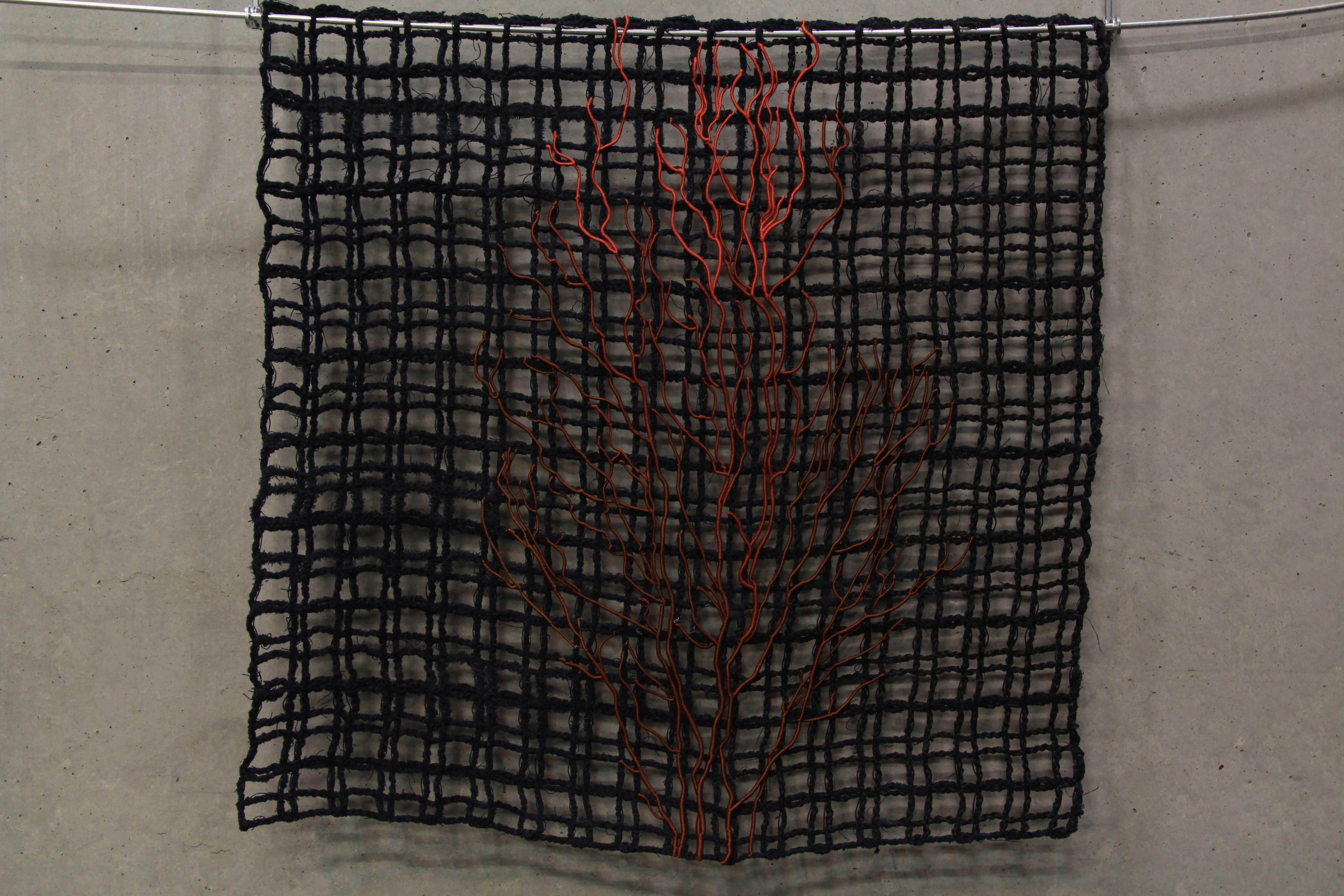 L’art du textile : filet noué et broderie sur filet